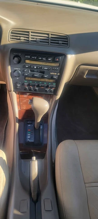 1992 Lexus ES 2nd Gen - Image 7 of 8