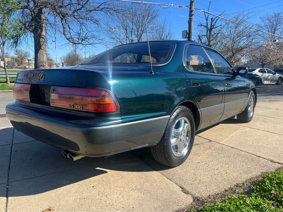 1992 Lexus ES 2nd Gen - Image 10 of 12