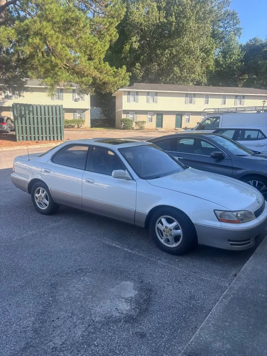 1992 Lexus ES 2nd Gen - Image 2 of 6