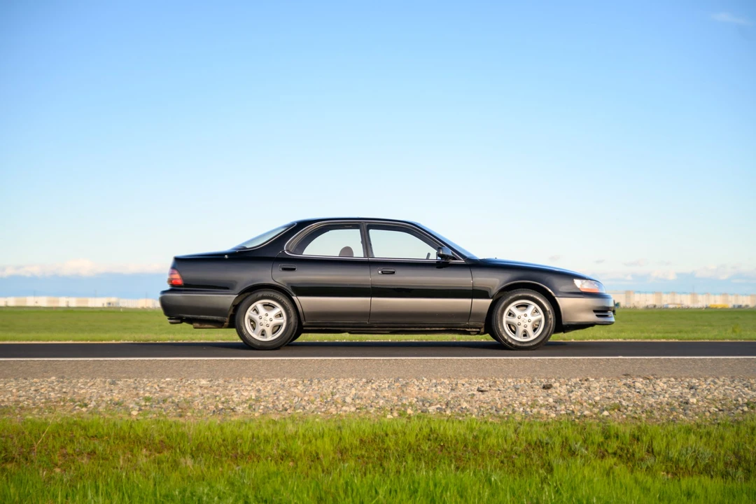 1992 Lexus ES 2nd Gen - Image 13 of 31