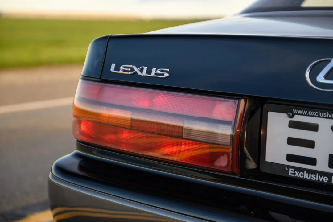 1992 Lexus ES 2nd Gen - Image 30 of 31