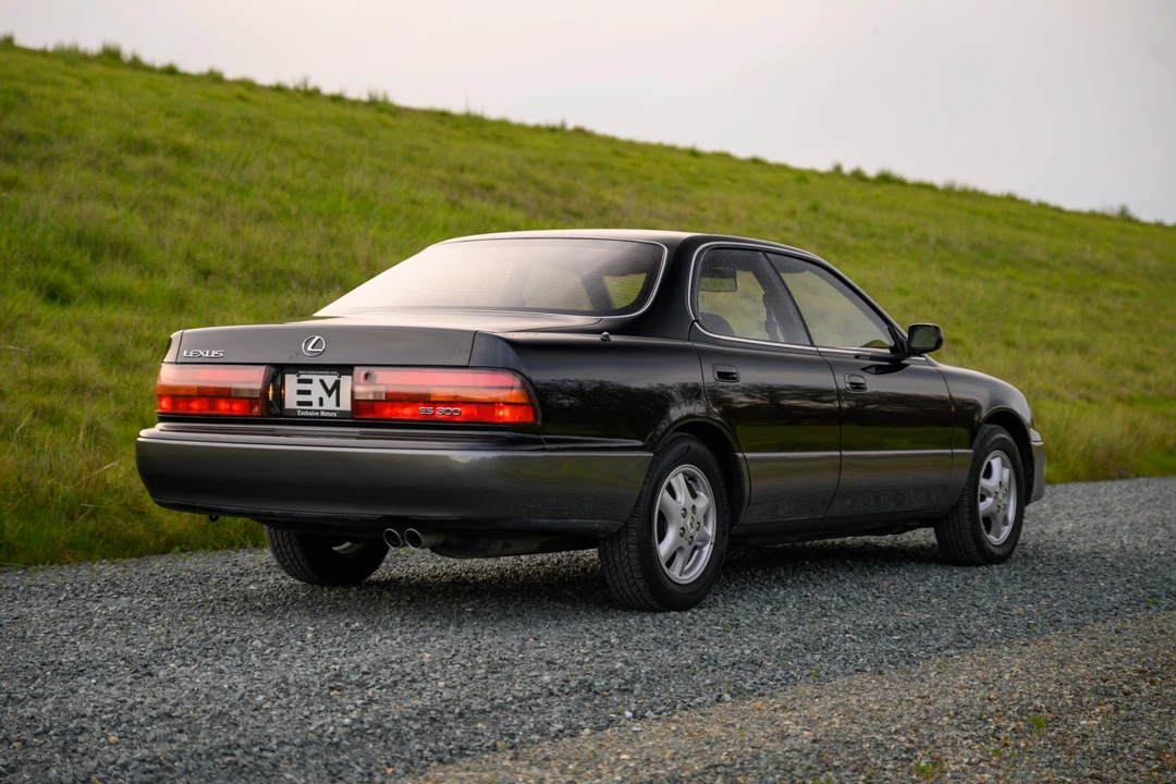 1992 Lexus ES 2nd Gen - Image 11 of 31