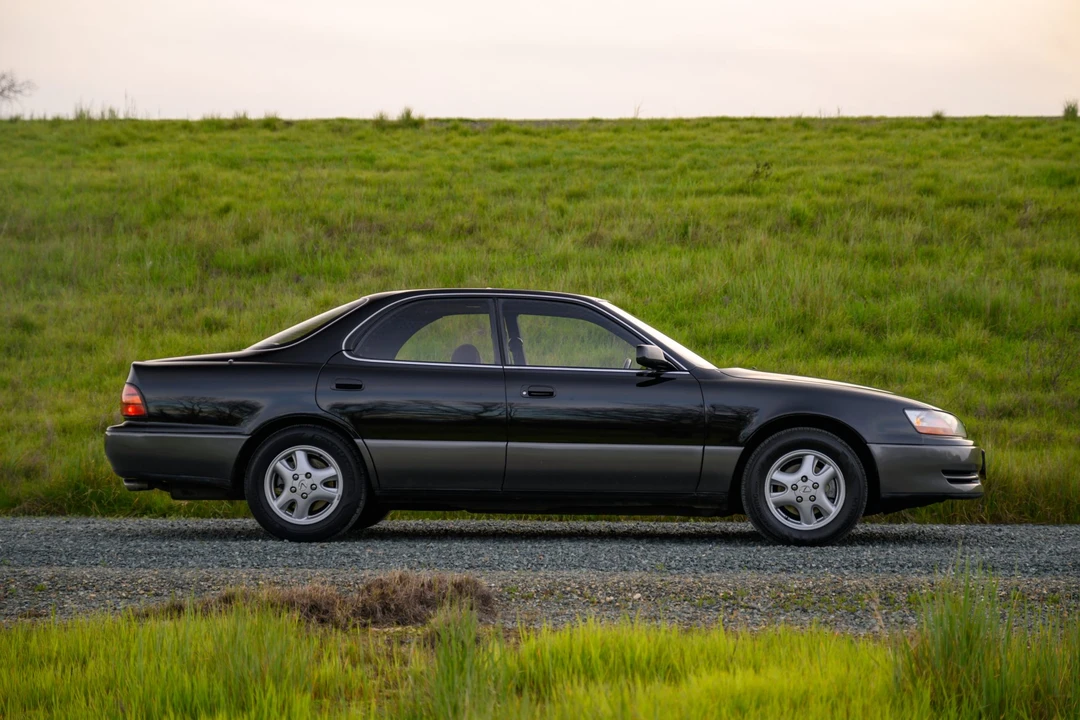 1992 Lexus ES 2nd Gen - Image 12 of 31