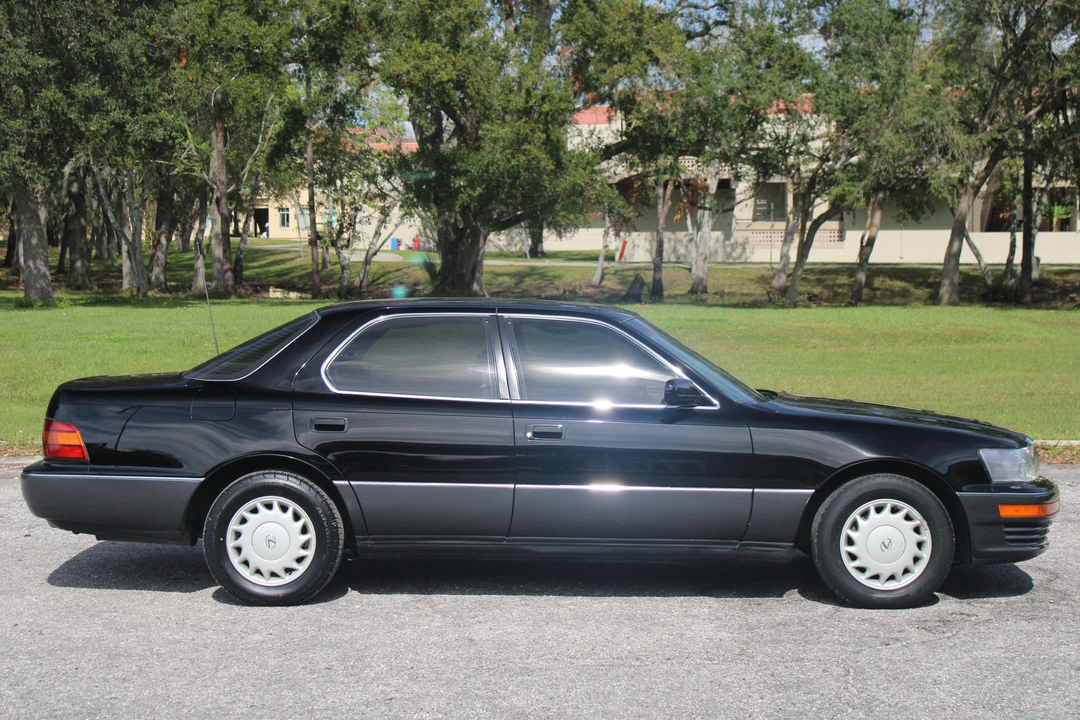 1992 Lexus LS 1st Gen - Image 5 of 5