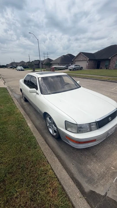 1992 Lexus LS 1st Gen - Image 2 of 6