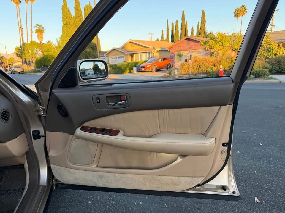 1992 Lexus LS 2nd Gen - Image 10 of 20