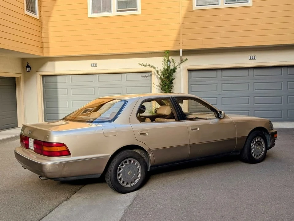 1992 Lexus LS 2nd Gen - Image 3 of 10