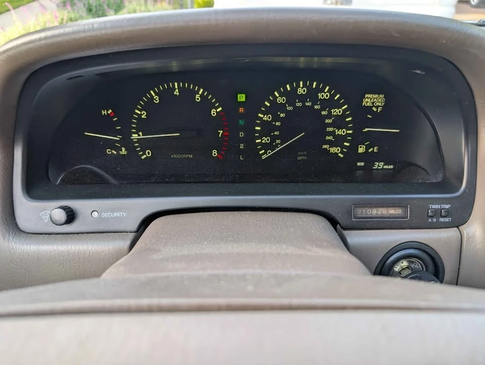1992 Lexus LS 2nd Gen - Image 10 of 10