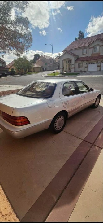 1992 Lexus LS 1st Gen - Image 2 of 4