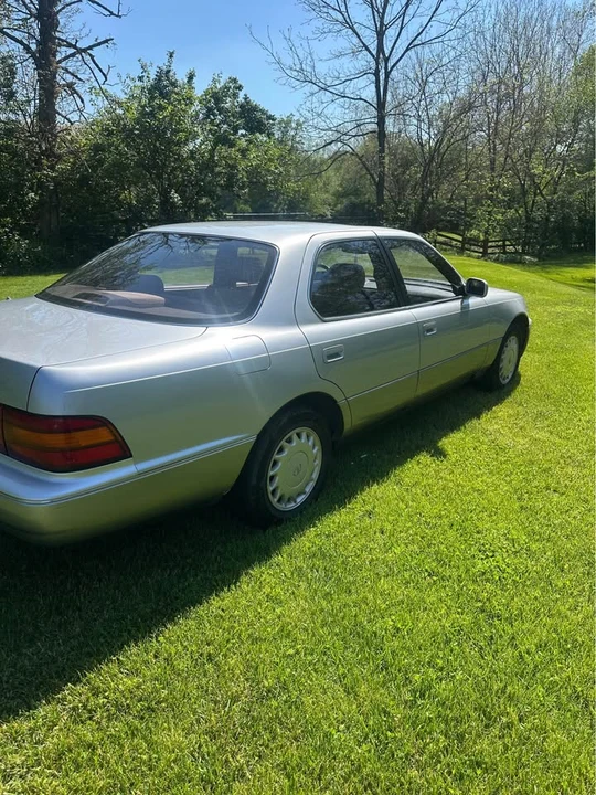 1992 Lexus LS 1st Gen - Image 4 of 11