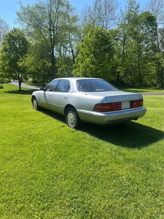 1992 Lexus LS 1st Gen - Image 2 of 11