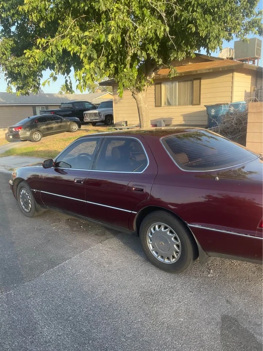1992 Lexus LS 1st Gen - Image 3 of 8