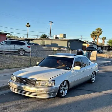 1992 Lexus LS 400 Sedan 4D