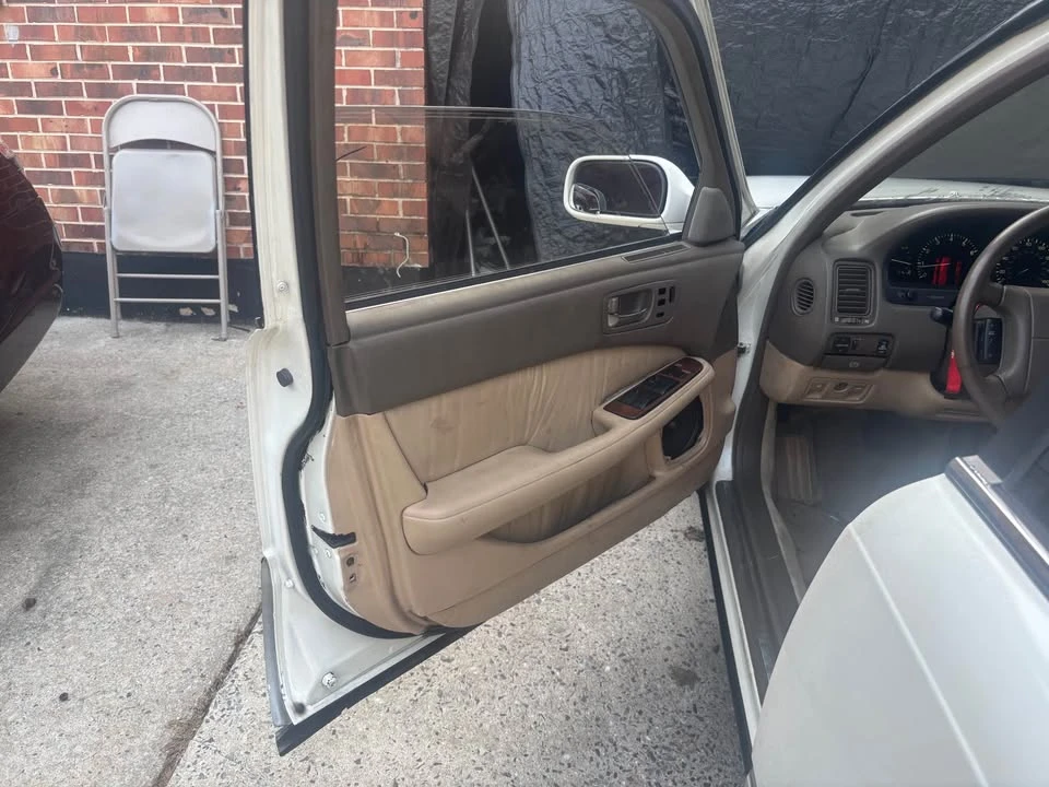 1992 Lexus LS 1st Gen - Image 9 of 11
