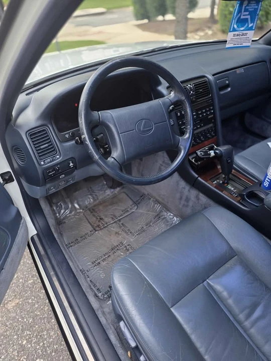 1992 Lexus LS 1st Gen - Image 5 of 7