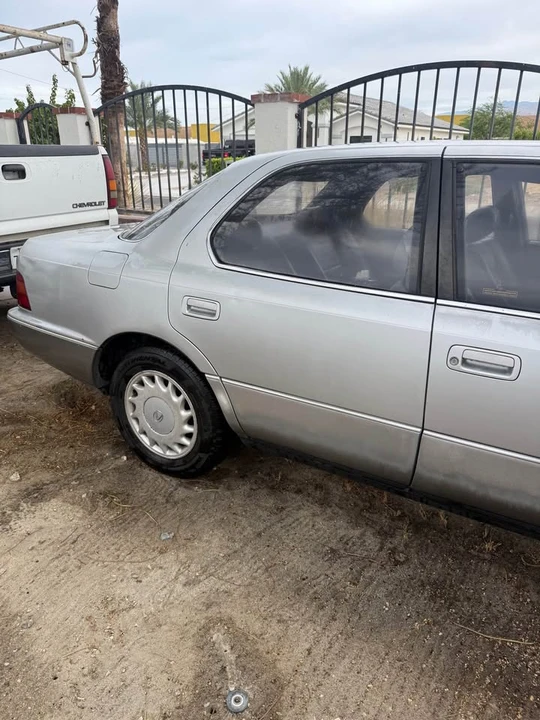 1992 Lexus LS 1st Gen - Image 3 of 17