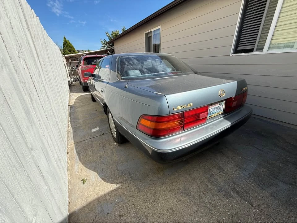 1992 Lexus LS 1st Gen - Image 4 of 10