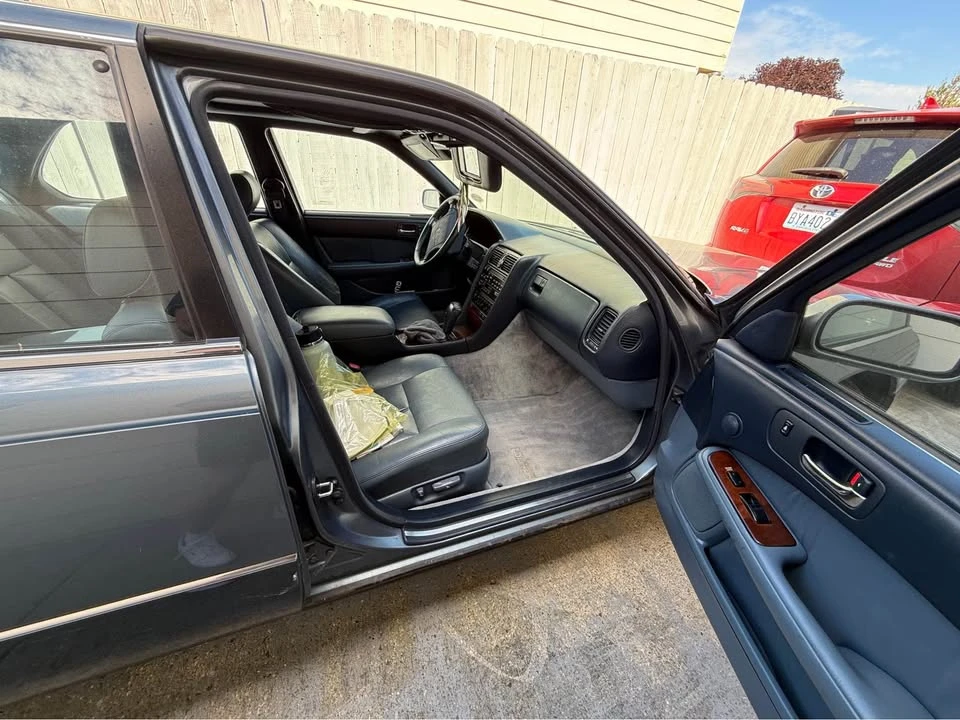 1992 Lexus LS 1st Gen - Image 6 of 10