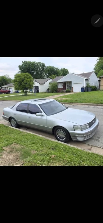1992 Lexus LS 1st Gen - Image 2 of 9