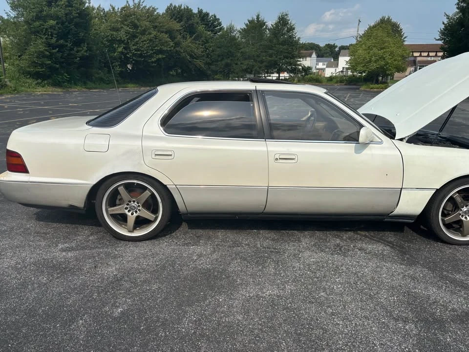 1992 Lexus LS 1st Gen - Image 4 of 12