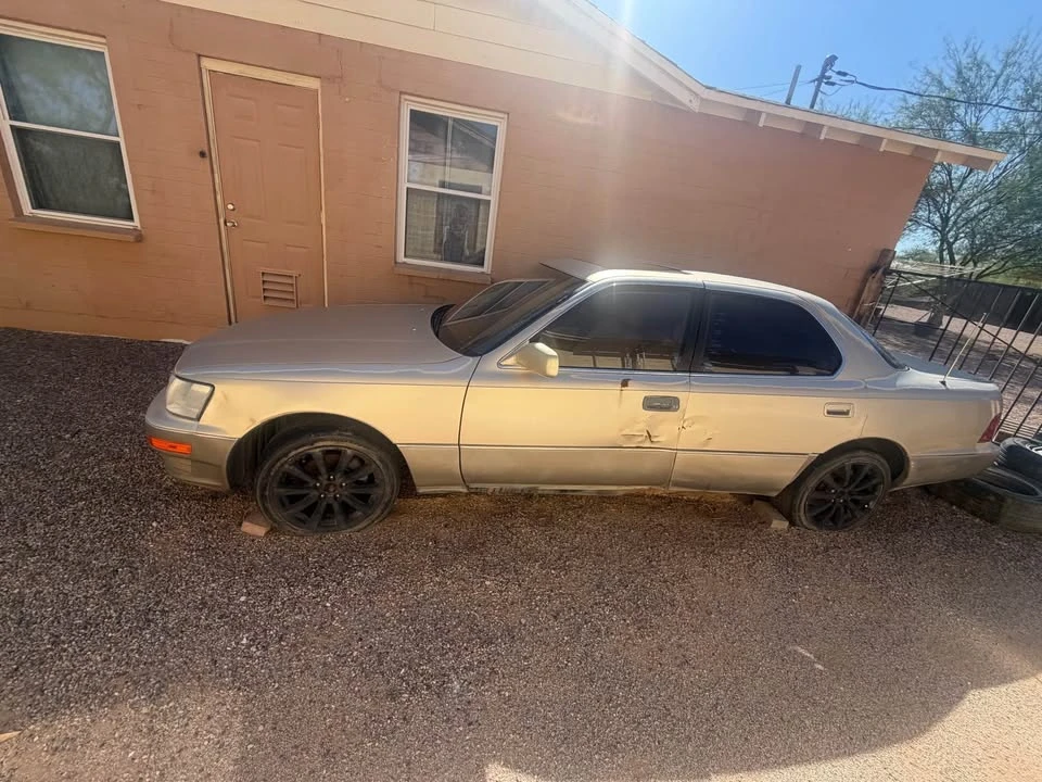 1992 Lexus LS 1st Gen - Image 2 of 4