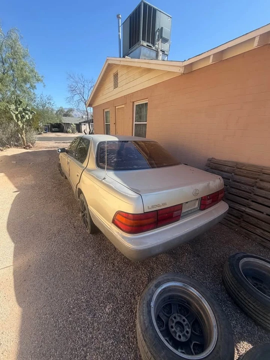 1992 Lexus LS 1st Gen - Image 3 of 4