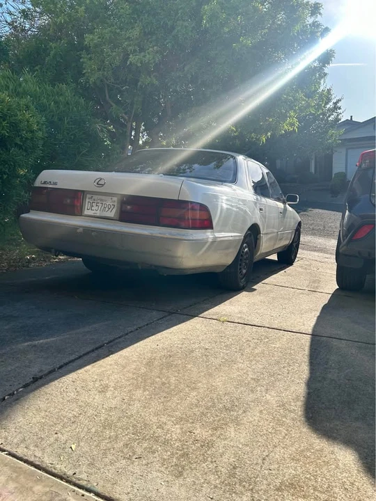 1992 Lexus LS 1st Gen - Image 3 of 4