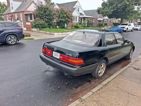 1992 Lexus LS 400 Sedan