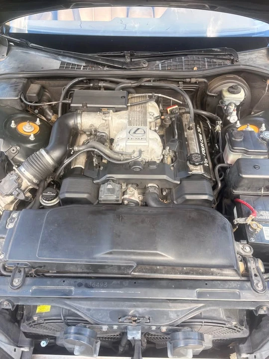1992 Lexus LS 1st Gen - Image 5 of 8