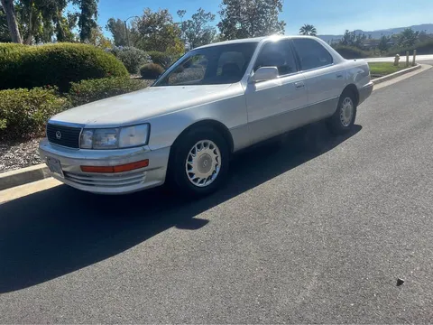 1992 Lexus LS 400 Sedan