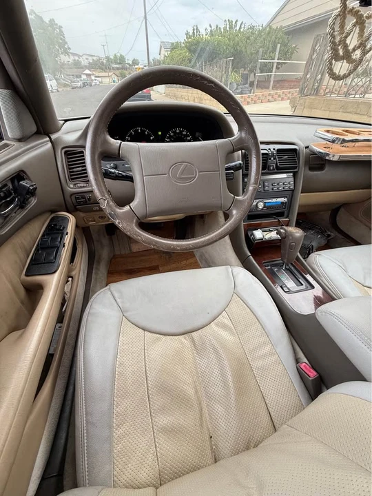1992 Lexus LS 1st Gen - Image 9 of 10