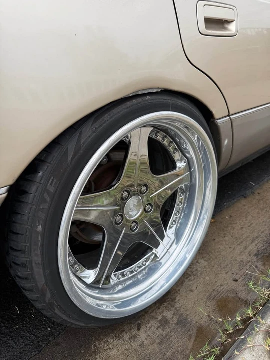 1992 Lexus LS 1st Gen - Image 5 of 10