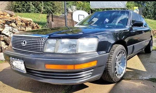 1992 Lexus LS 400 Sedan 4D
