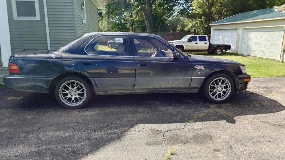 1992 Lexus LS 1st Gen - Image 3 of 10
