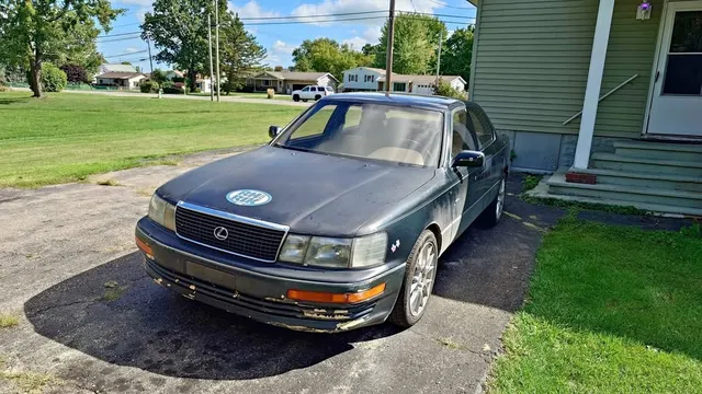 1992 Lexus LS 400 Sedan 4D