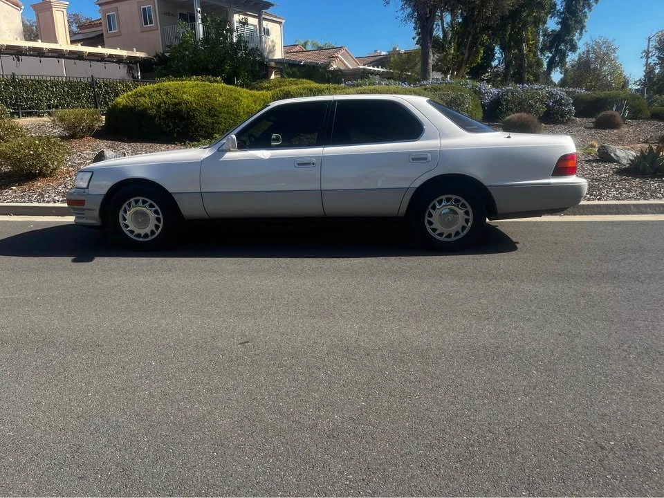 1992 Lexus LS 1st Gen - Image 2 of 9