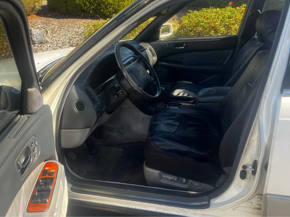 1992 Lexus LS 1st Gen - Image 7 of 9