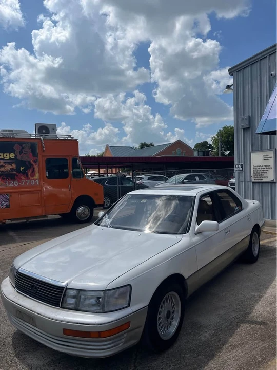1992 Lexus LS 1st Gen - Image 5 of 5