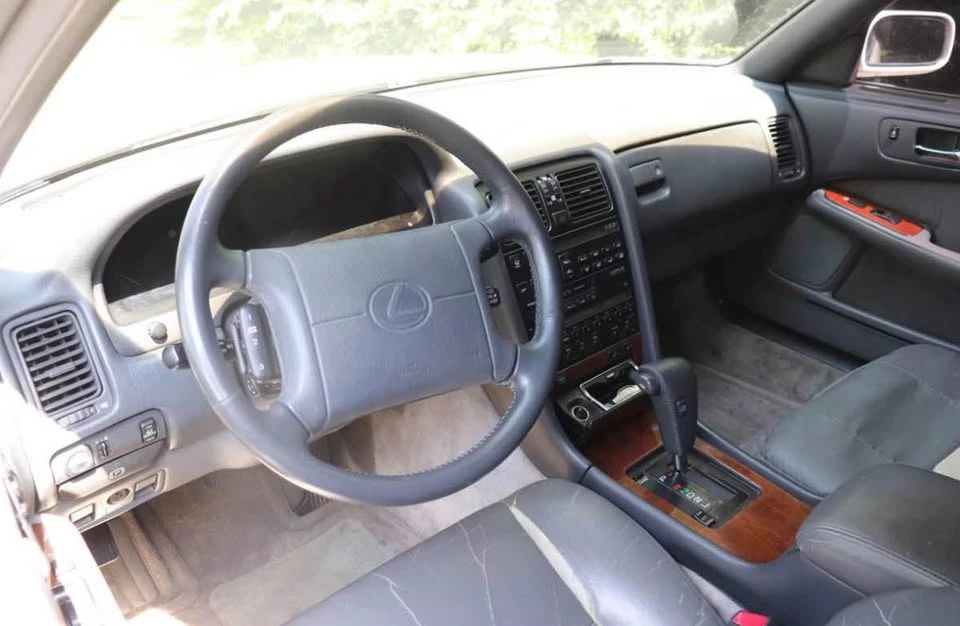 1992 Lexus LS 1st Gen - Image 11 of 14