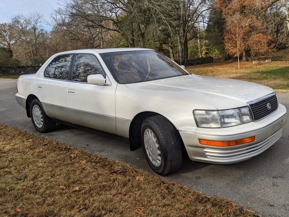 1992 Lexus LS 1st Gen - Image 18 of 31
