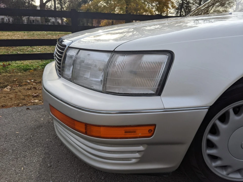 1992 Lexus LS 1st Gen - Image 27 of 31