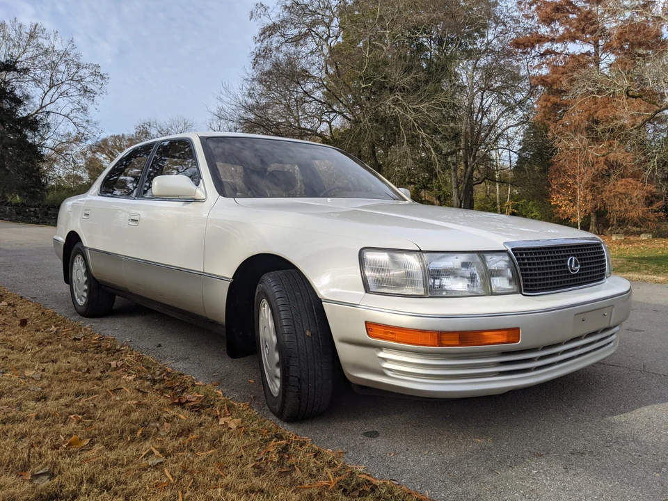 1992 Lexus LS 1st Gen - Image 19 of 31
