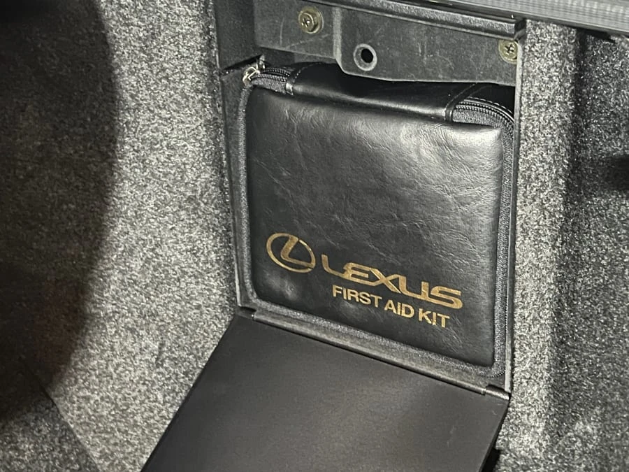1992 Lexus LS 1st Gen - Image 11 of 14