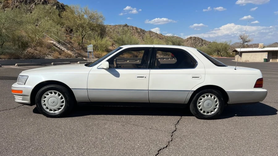 1992 Lexus LS 1st Gen - Image 2 of 14