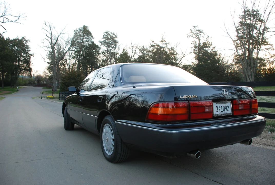 1992 Lexus LS 1st Gen - Image 13 of 31