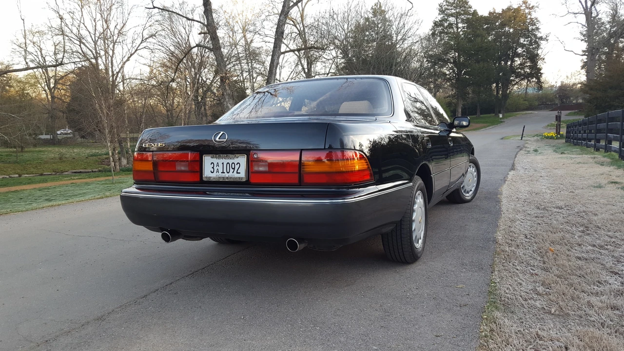 1992 Lexus LS 1st Gen - Image 18 of 31