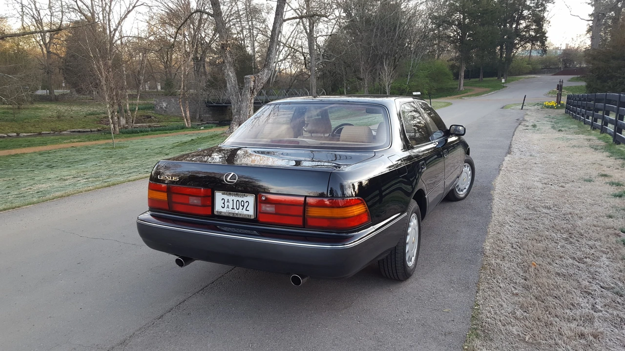 1992 Lexus LS 1st Gen - Image 17 of 31