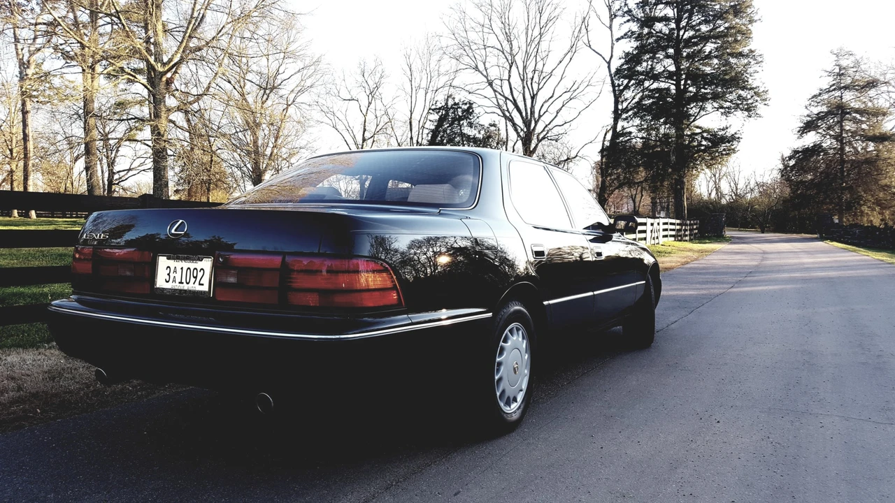 1992 Lexus LS 1st Gen - Image 21 of 31