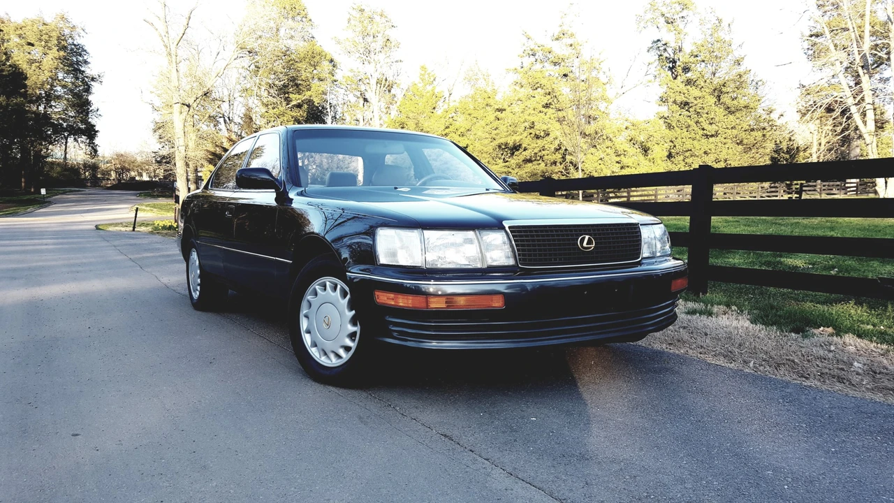 1992 Lexus LS 1st Gen - Image 25 of 31