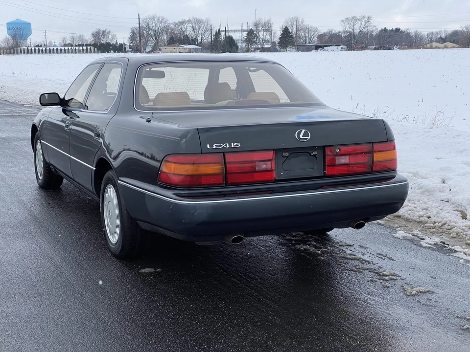 1992 Lexus LS 1st Gen - Image 15 of 31